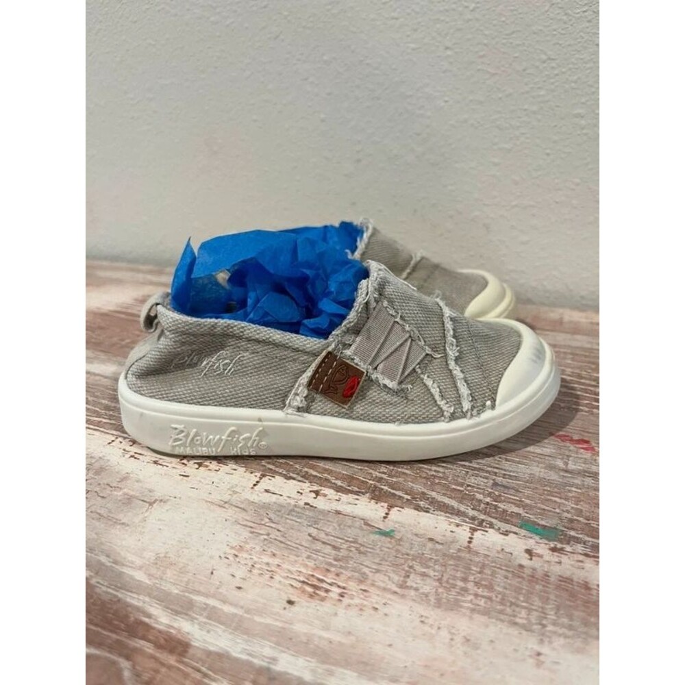 Girls 7 Blowfish Gray Slip On Shoes